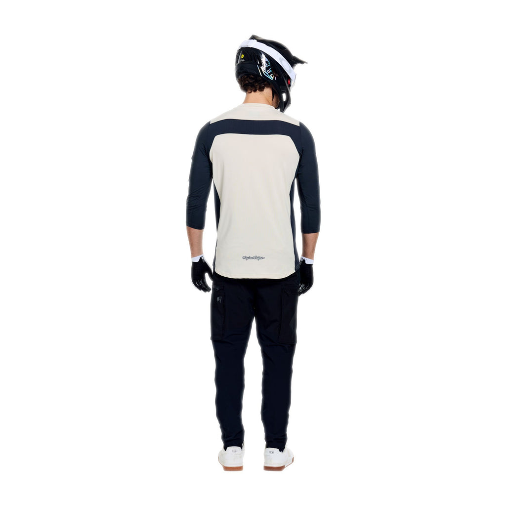 Ruckus Ride 3/4 Tee Wings Pumice