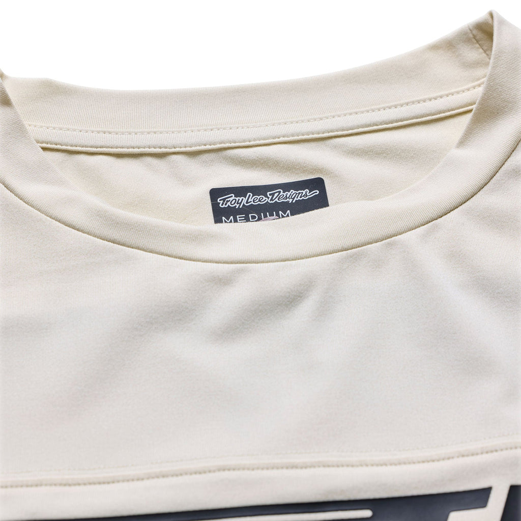 Ruckus Ride 3/4 Tee Wings Pumice