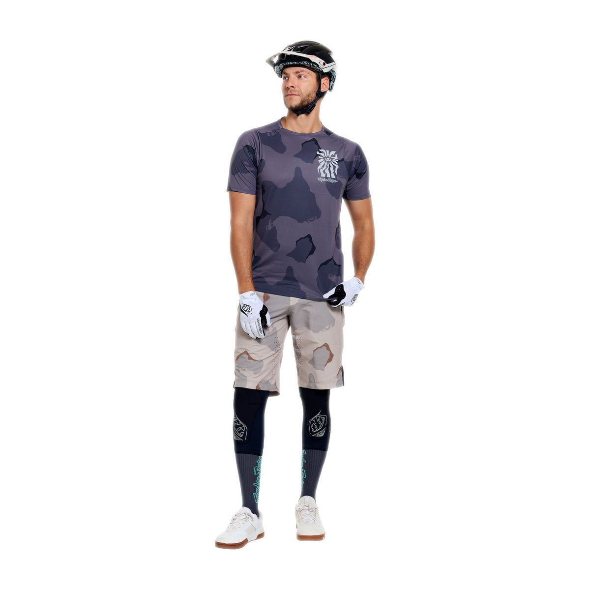 Skyline Pro Short X BN3TH Liner Flow Camo Pumice