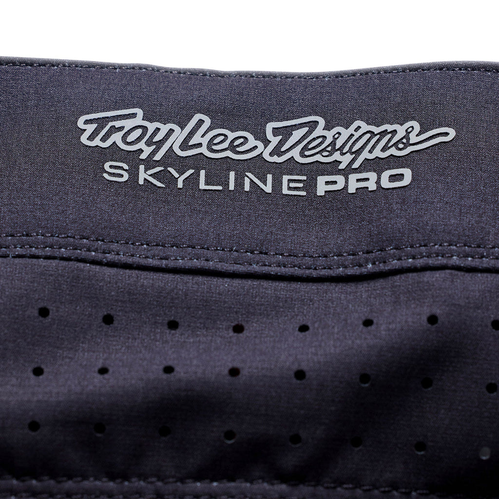 Skyline Pro Short Shell Mono Carbon