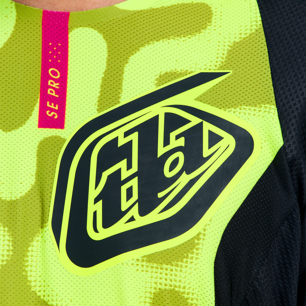 SE Pro Jersey Myth Black / Flo Yellow