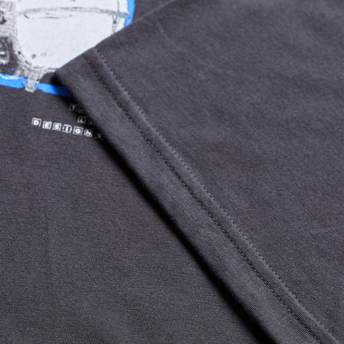 Short Sleeve Tee Portrait Carbon