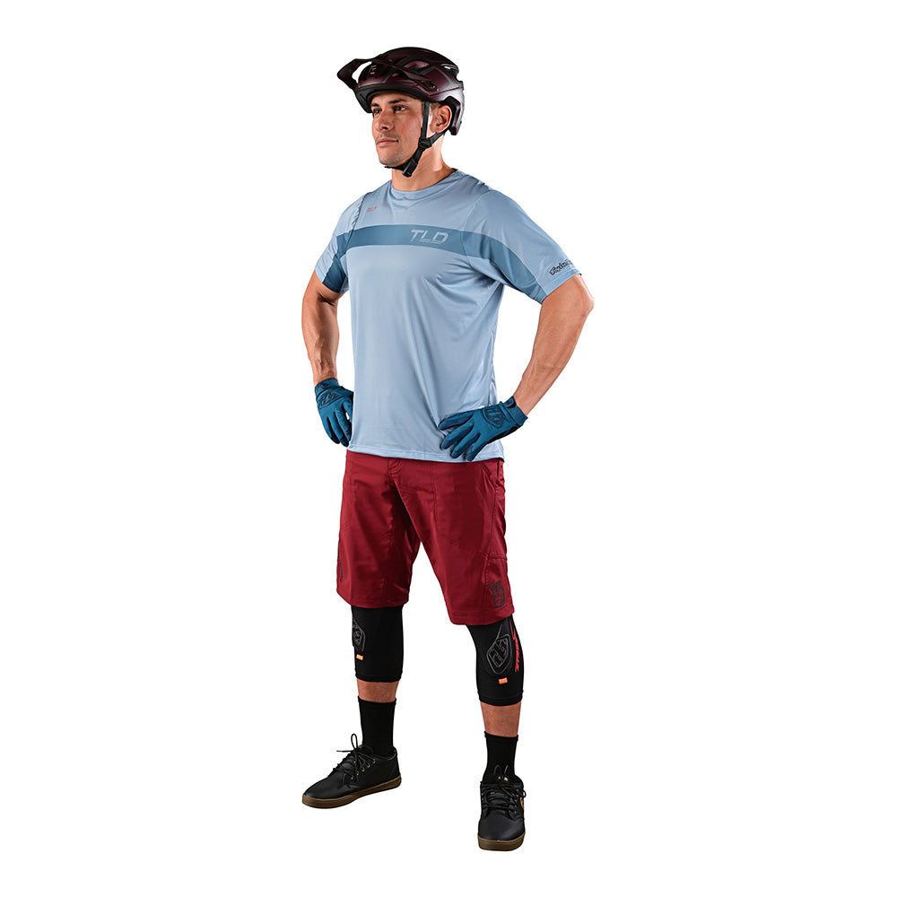 Skyline Short Shell No Liner Solid Wine