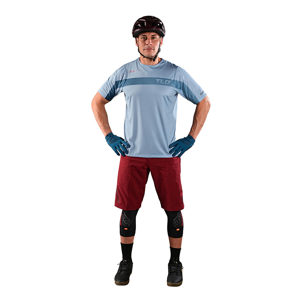 Skyline Short Shell No Liner Solid Wine