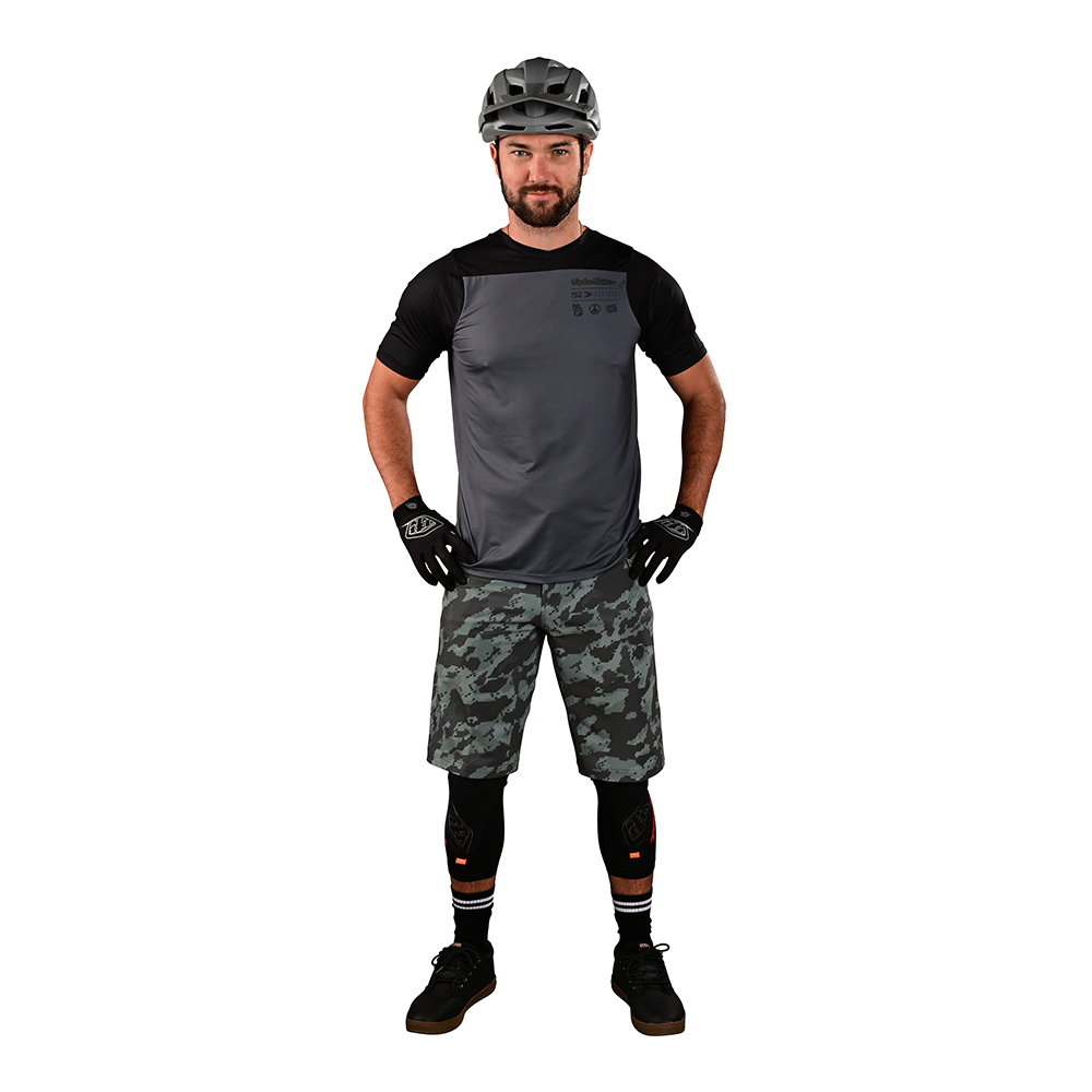 Skyline Short W/Liner Digi Camo Spruce