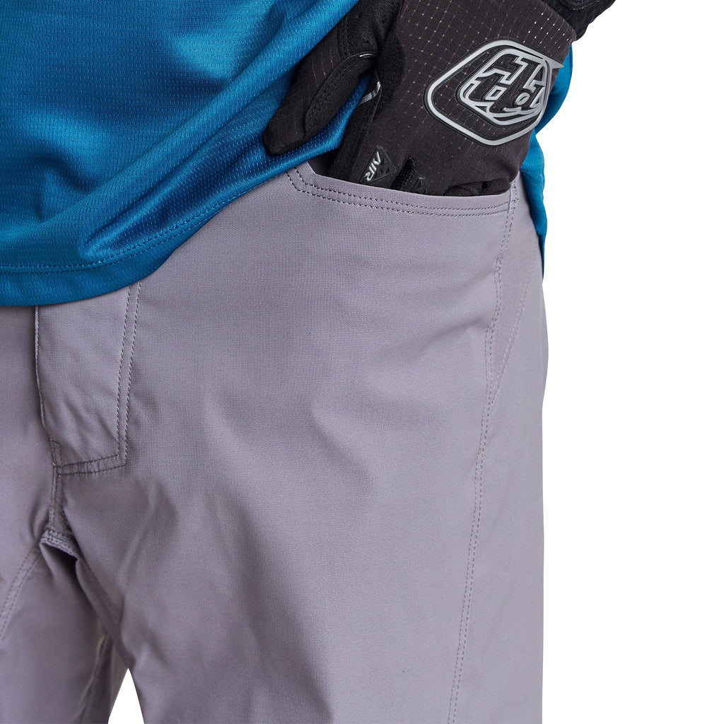 Flowline Short W/Liner Solid Charcoal